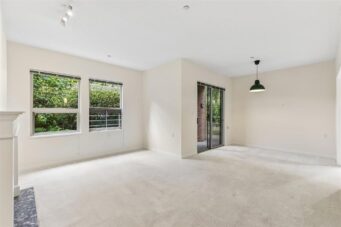#105 -843 22nd Street